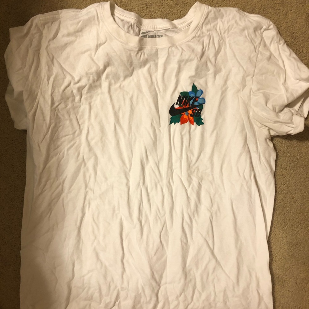 Nike t-shirt